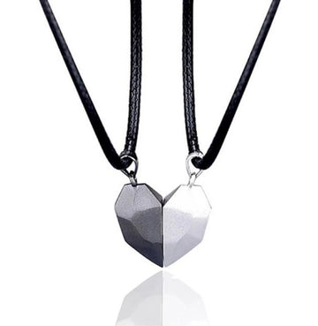 Minimalist Lovers Matching Friendship Heart Necklace supplier gallery image 10
